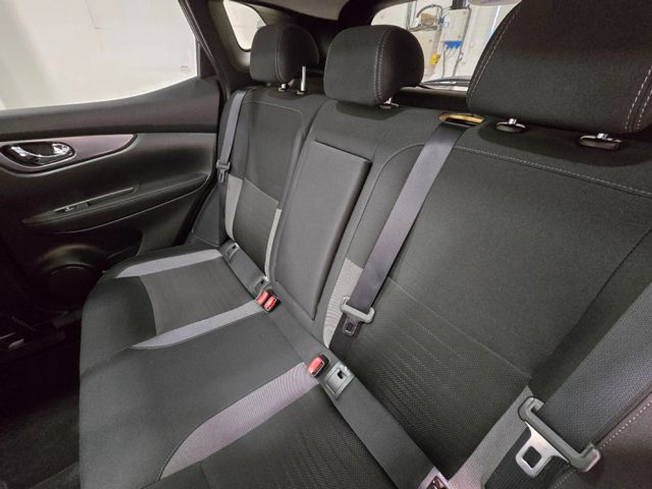 2017 Nissan Qashqai - image 6