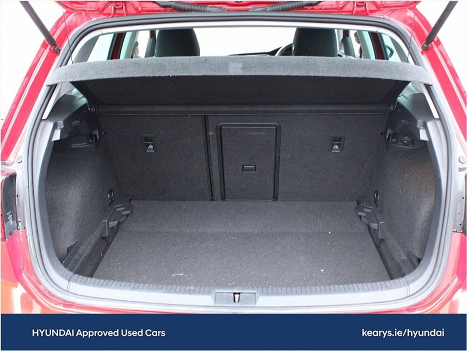 2019 Volkswagen Golf - image 9