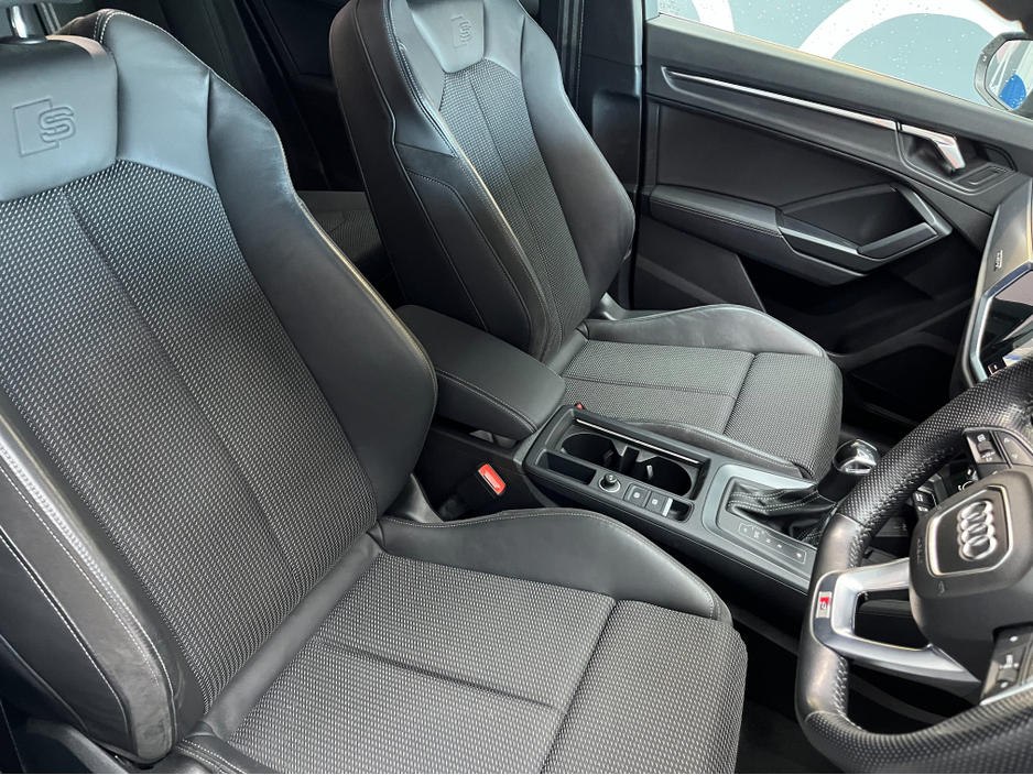 2020 Audi Q3 2020 AUDI Q3 35TDI QUATTRO S LINE 2.0 AUTOMATIC / CRUISE CONTROL / 360° PARKING CAMERA / ELECTRIC HEATED SEATS / PADDLE SHIFTERS / APPLE CARPLAY