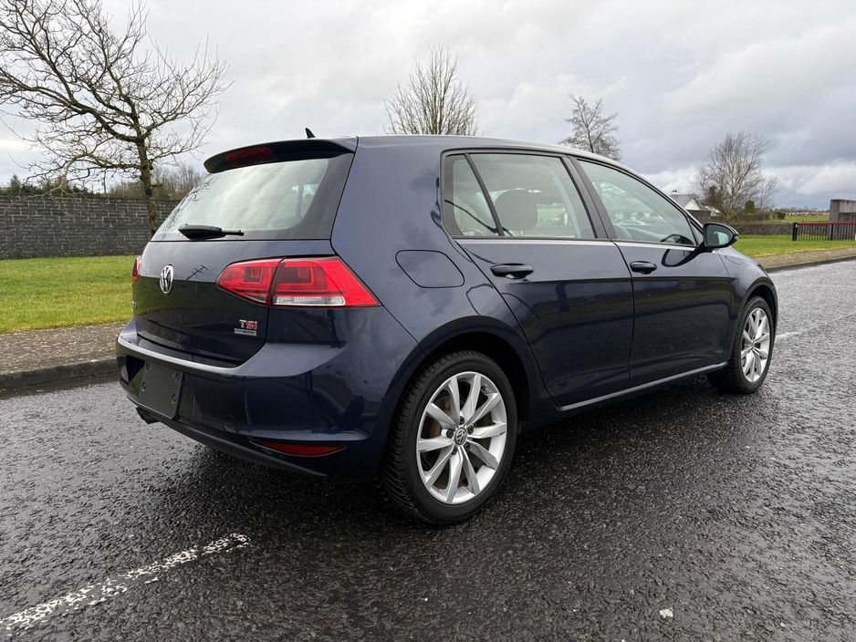 2014 Volkswagen Golf - image 3