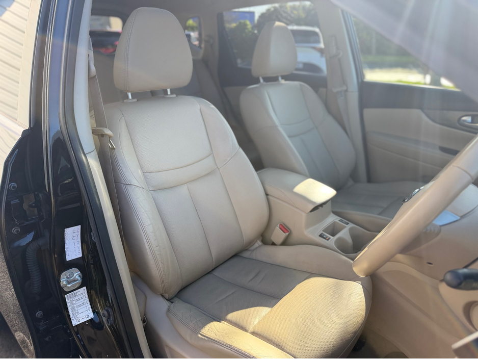 2016 Nissan X-Trail - image 15