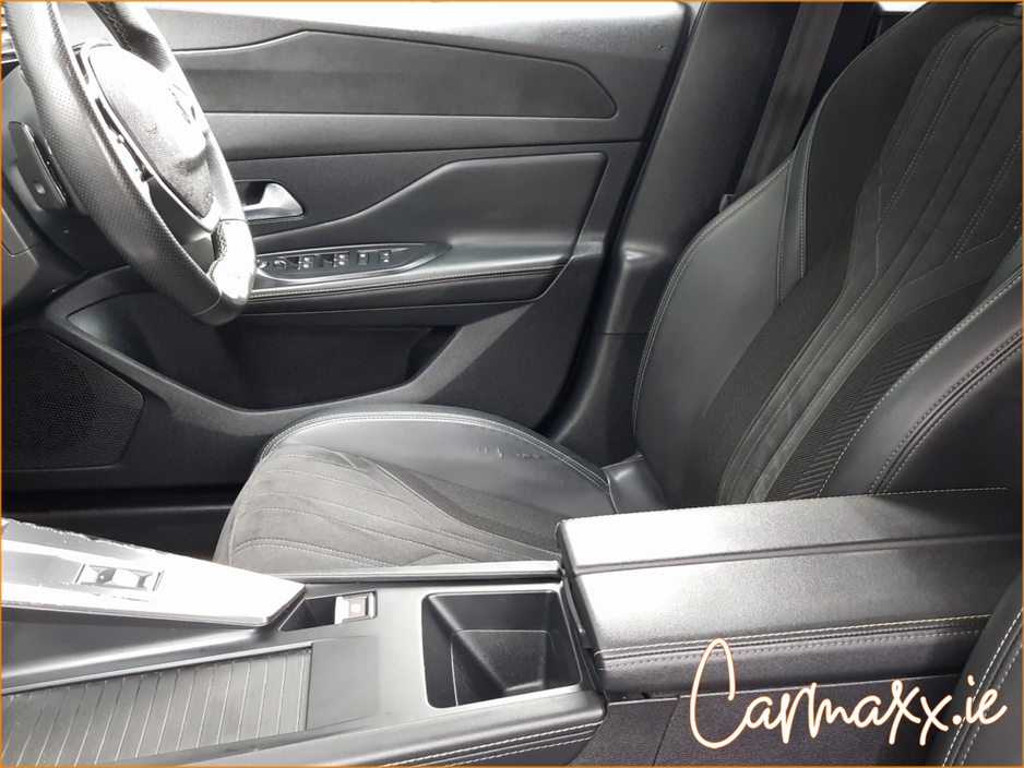 2022 Peugeot 308 - image 16