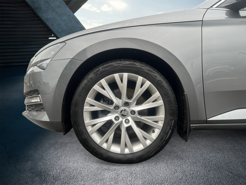 2024 Skoda Superb - image 16