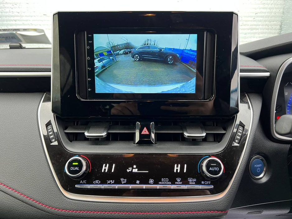 2018 Toyota Corolla - image 7