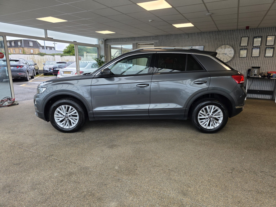 2022 Volkswagen T-Roc - image 7