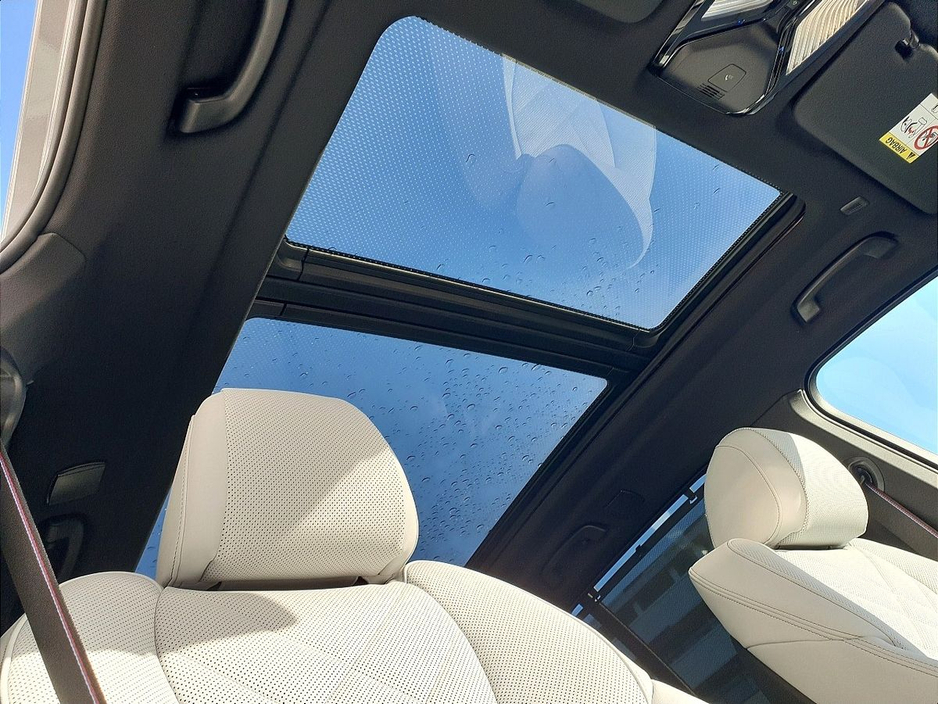 2026 BMW X5 - image 24