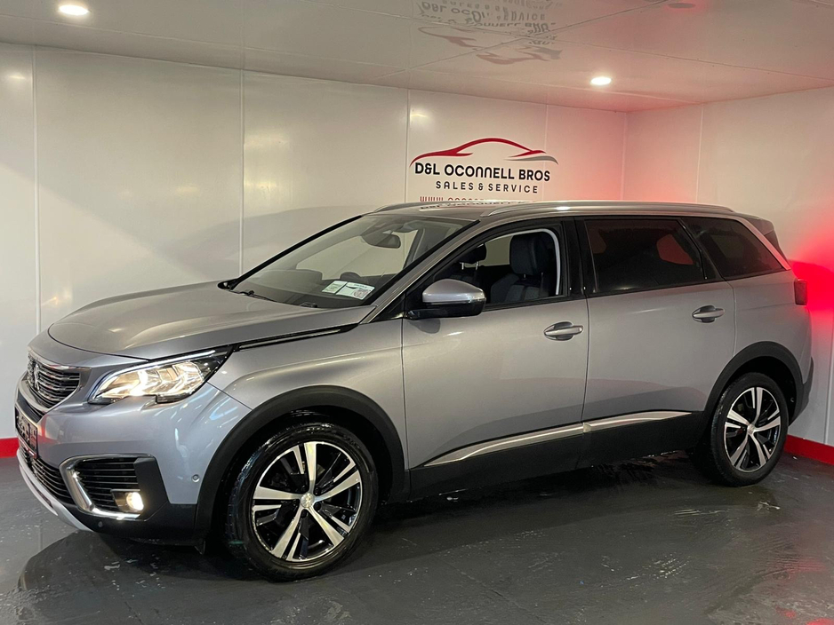 2020 Peugeot 5008 - image 8