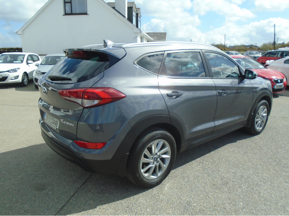 2016 Hyundai Tucson - image 11
