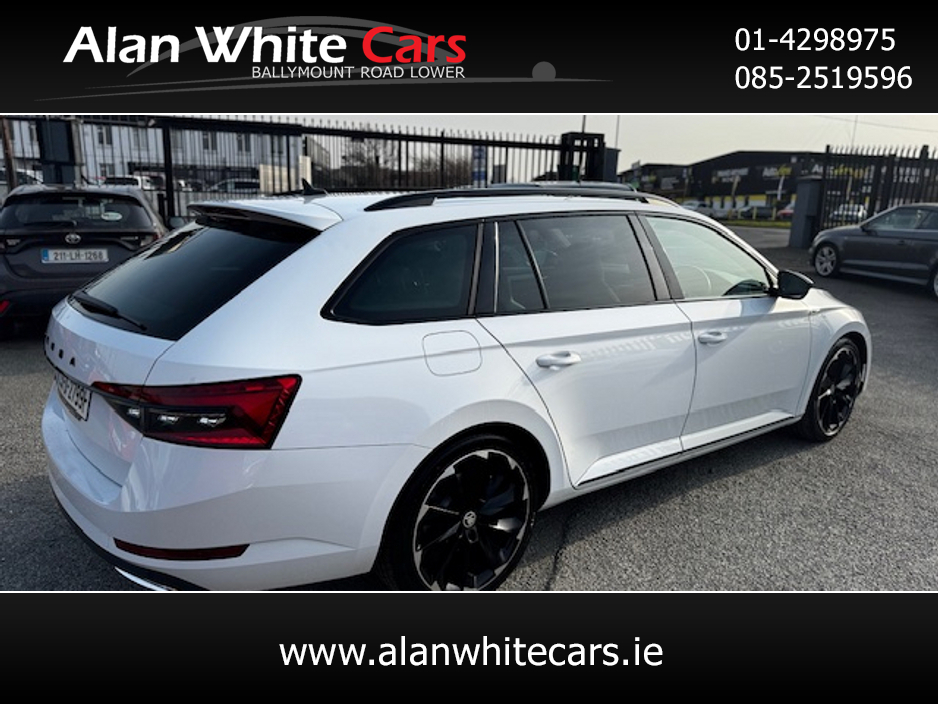 2023 Skoda Superb - image 11