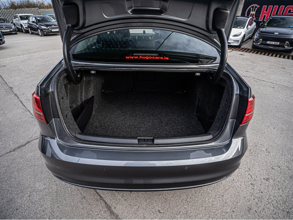 2017 Volkswagen Jetta - image 28