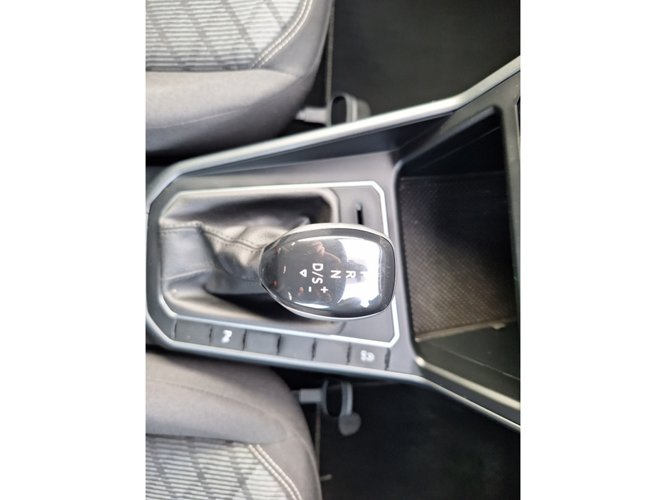 2022 Volkswagen Taigo R-LINE 1.0 TSI 110HP *Top Spec/Heated Seats/Automatic/Reverse Camera*