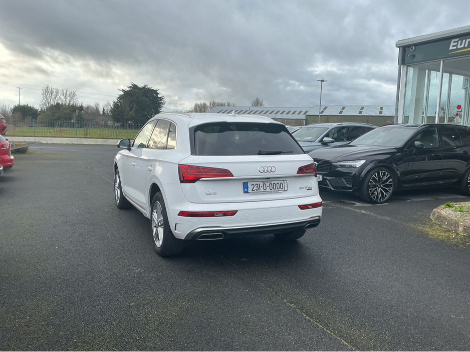 2023 Audi Q5 - image 6