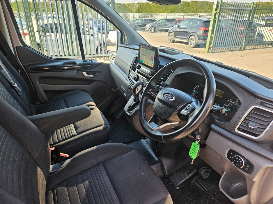 2019 Ford Transit - image 11