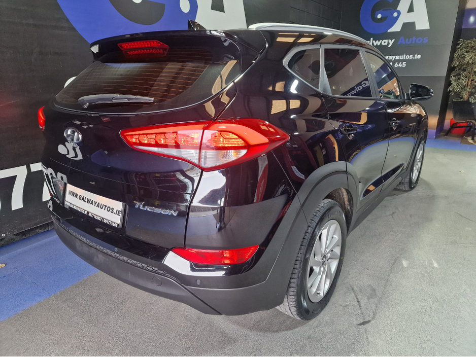 2017 Hyundai Tucson - image 9