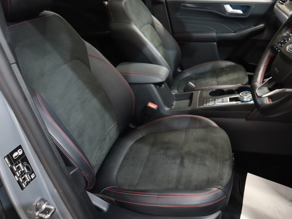 2024 Ford Kuga - image 25