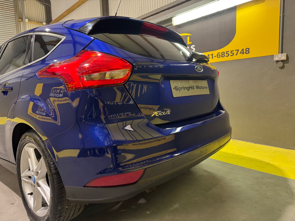 2015 Ford Focus - image 15