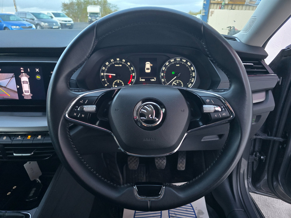 2022 Skoda Octavia - image 31