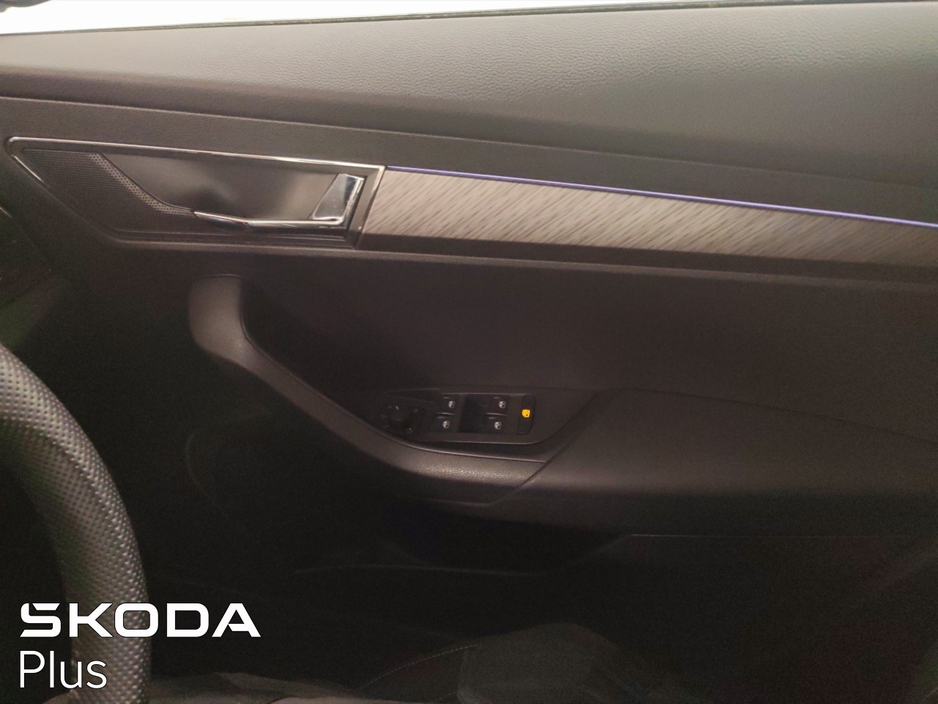 2023 Skoda Karoq - image 34