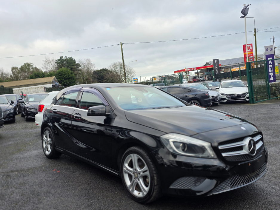 2015 Mercedes-Benz A Class A180 ONLY 38,105 KLMs SAT NAV PACK LEATHER TRIM SEATS INTERIOR HALF LEATHER SEATS / HI SPEC / SYSTEM LOW ROAD TAX BAND / SIMI DEALER €15,750