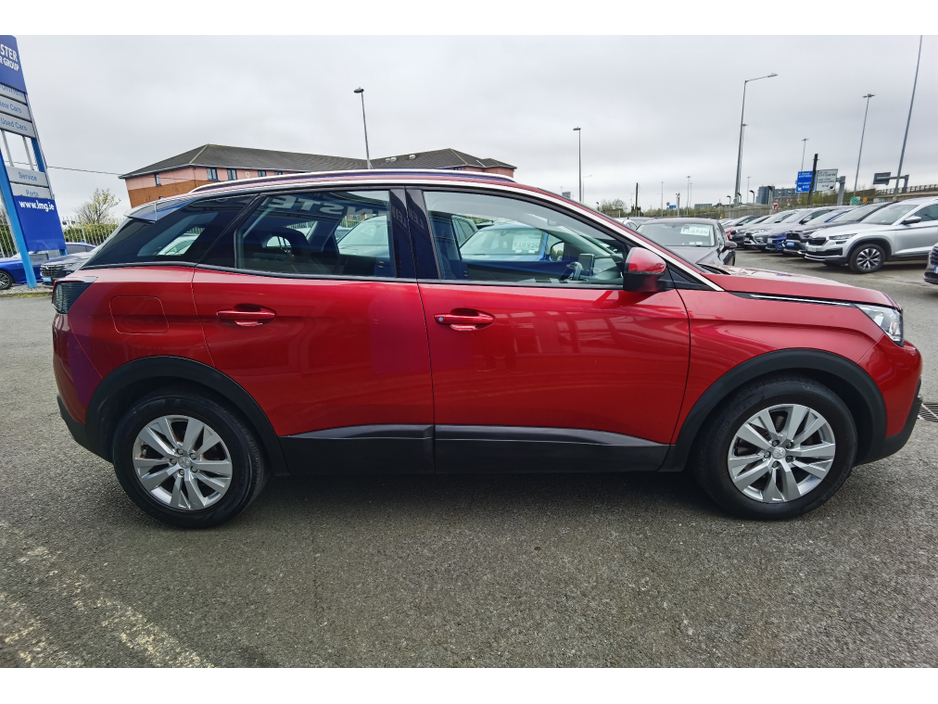 2017 Peugeot 3008 - image 4