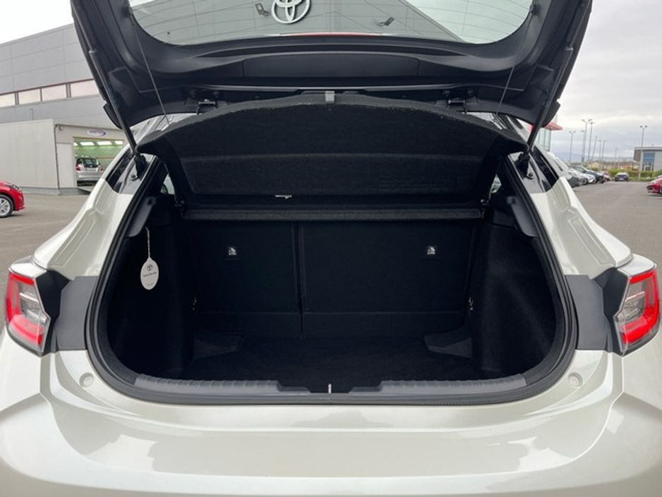 2020 Toyota Corolla - image 10