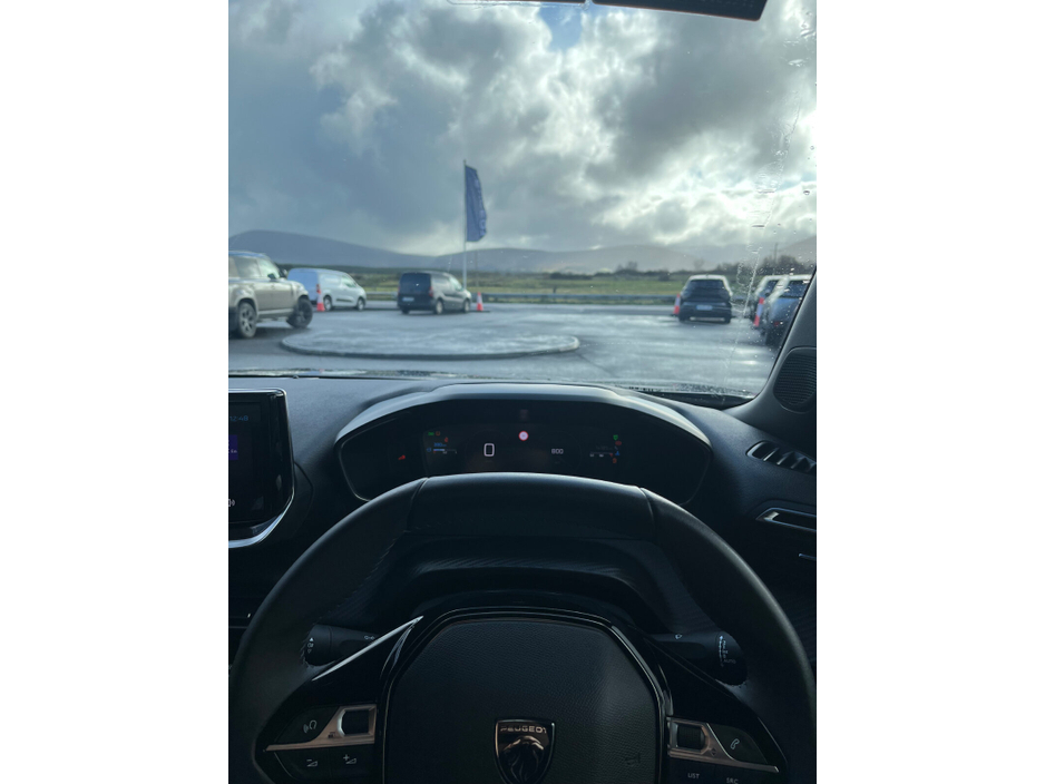 2025 Peugeot 2008 1.2 Puretech 100bhp Allure