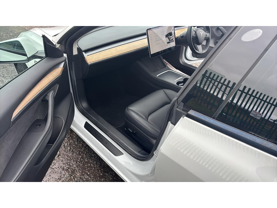 2021 Tesla Model 3 - image 22