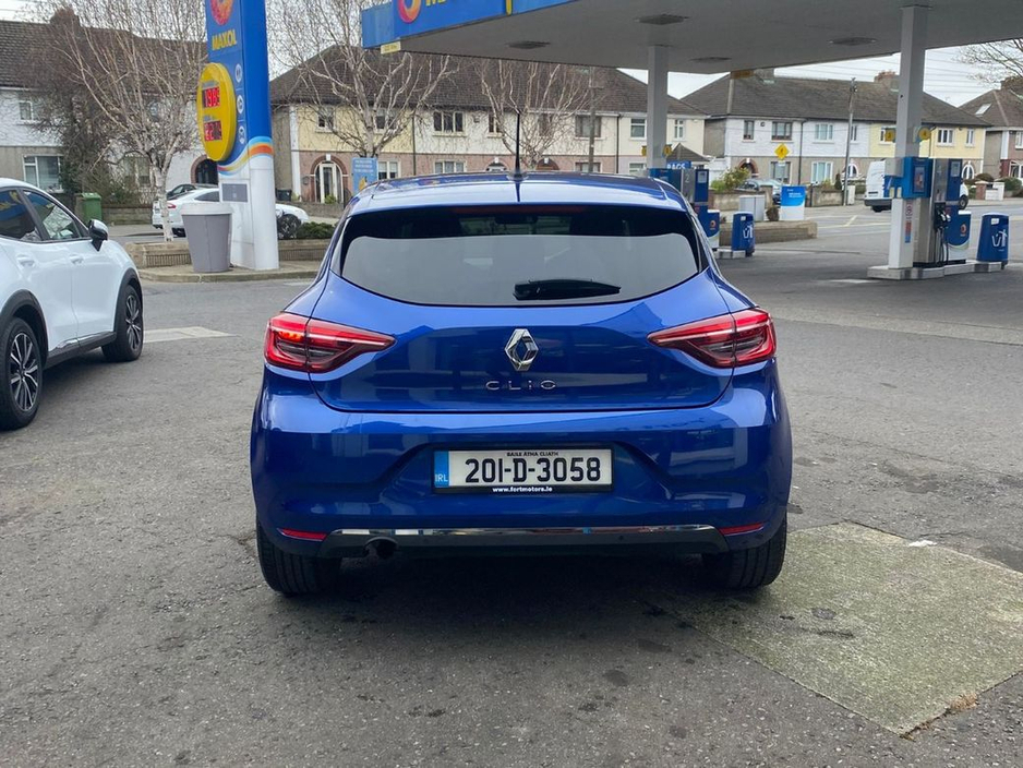 2020 Renault Clio - image 7