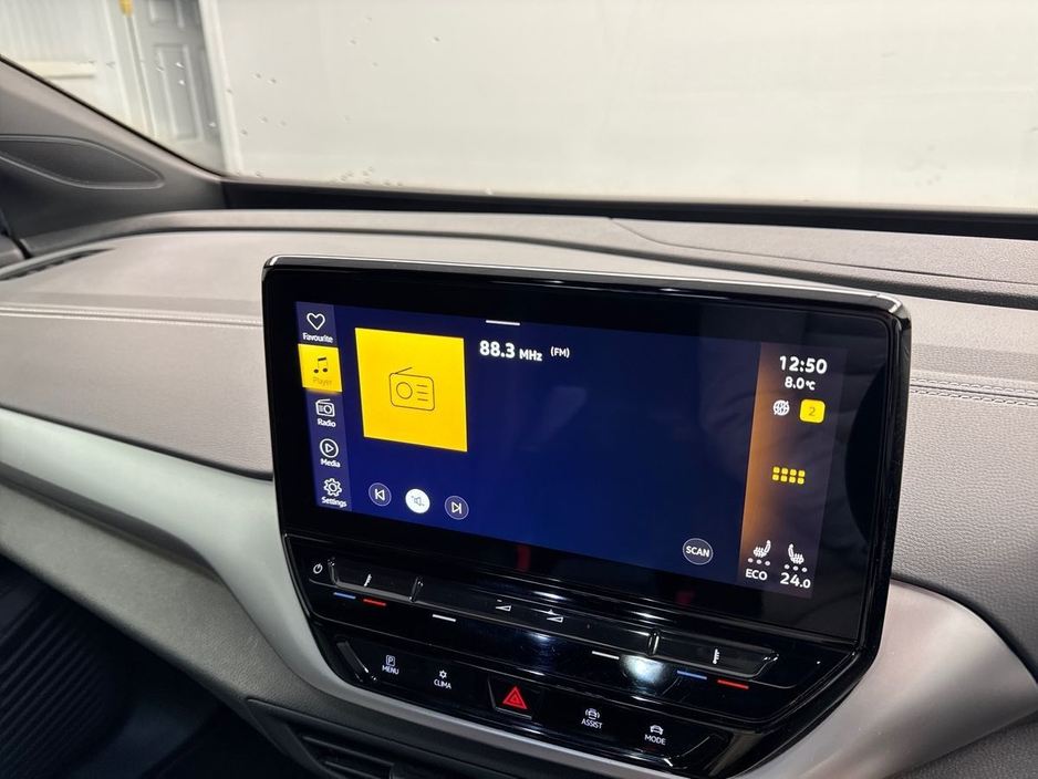 2023 Volkswagen ID.4 - image 18