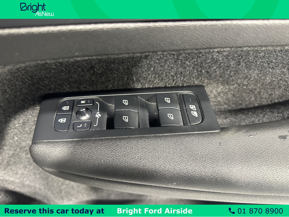 2023 Volvo C40 - image 16