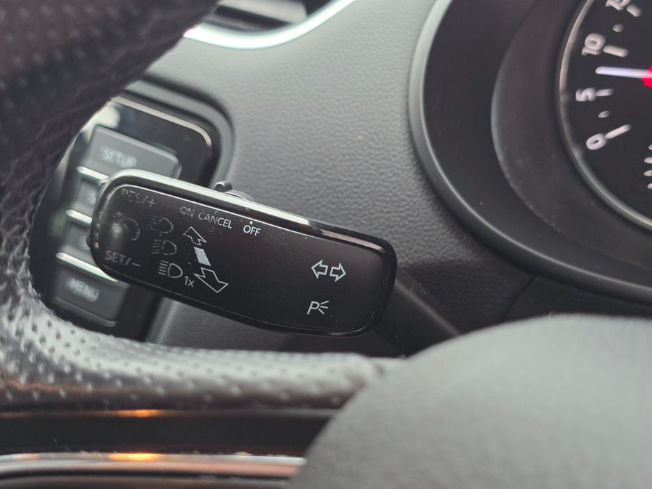 2015 Skoda Octavia - image 22