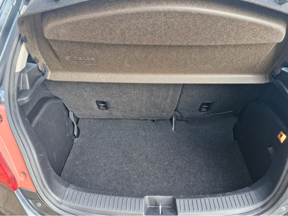 2010 Mazda Mazda2 1.3 TAMURA €2,999