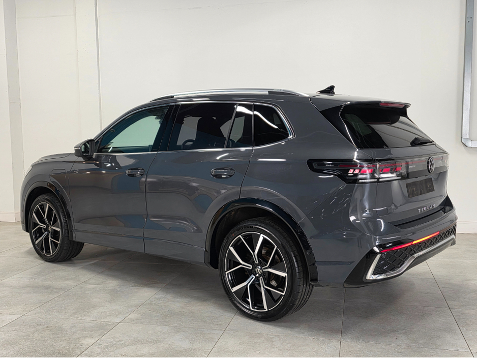 2024 Volkswagen Tiguan - image 16