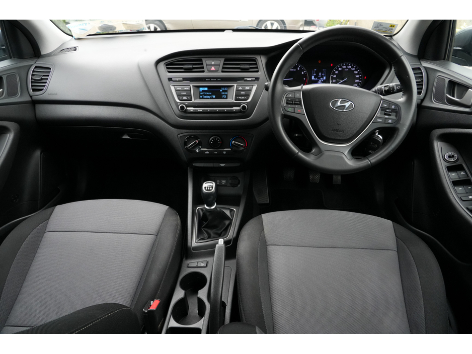 2018 Hyundai i20 - image 9