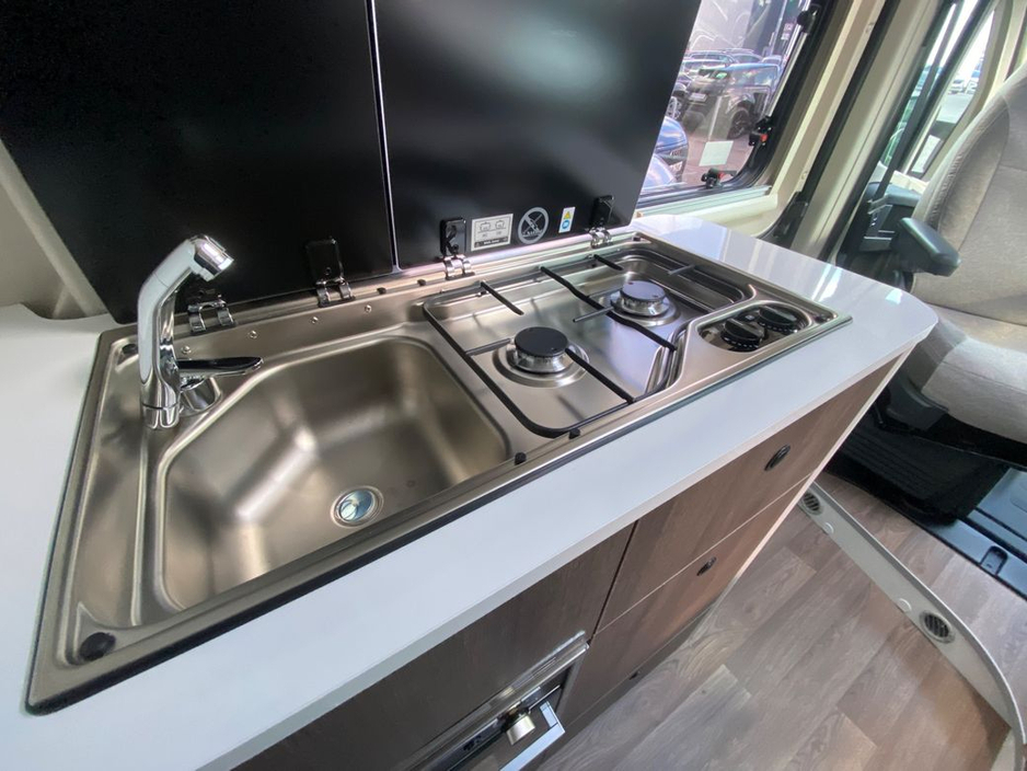 2026 Ford Transit Custom - image 10