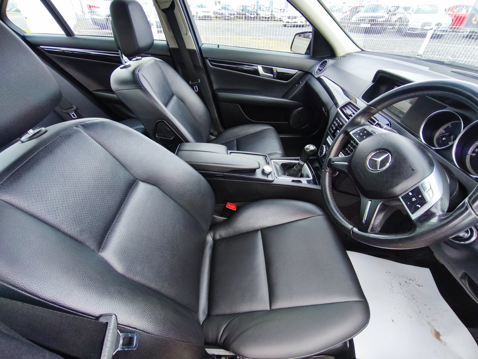 2013 Mercedes-Benz C Class - image 13