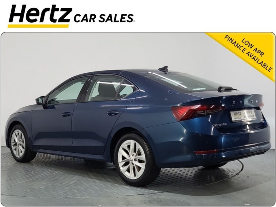 2024 Skoda Octavia - image 2