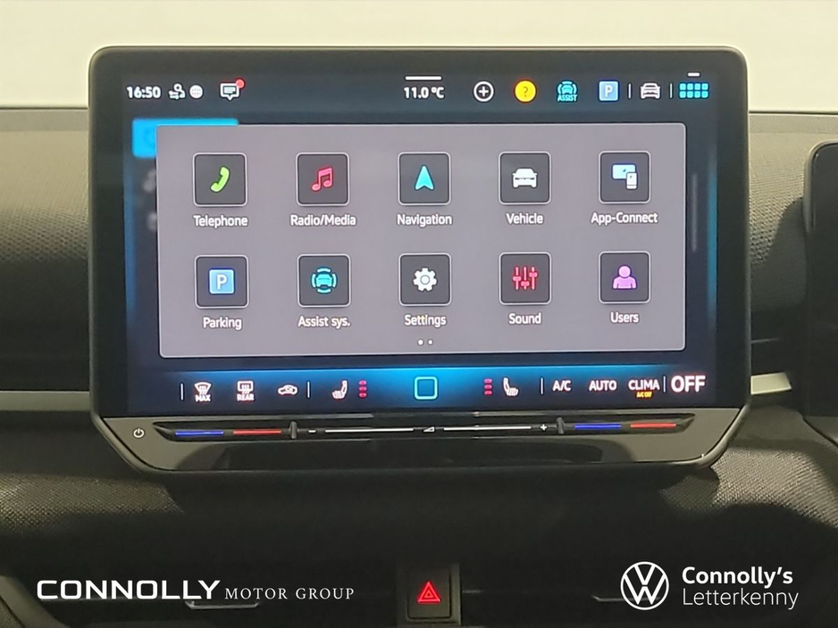 2025 Volkswagen T-Roc - image 9