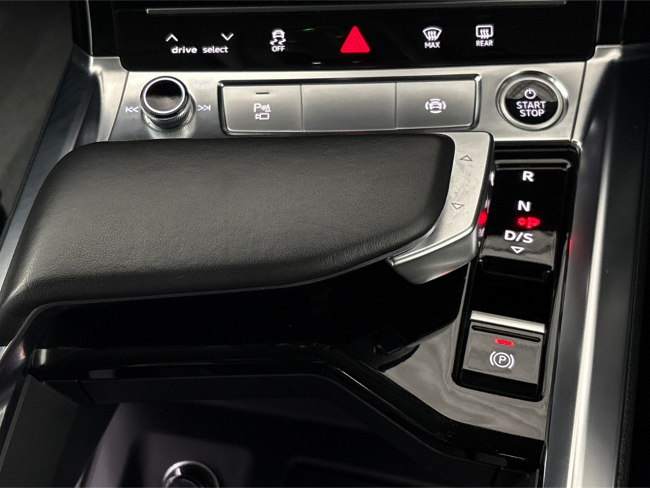 2023 Audi e-tron - image 28