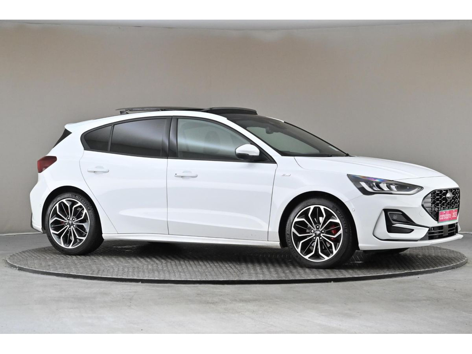 2023 Ford Focus 1.0 TITANIUM 125BHP MHEV *VERY LOW MILEAGE*FULL LEATHER*EL.PAN ROOF*