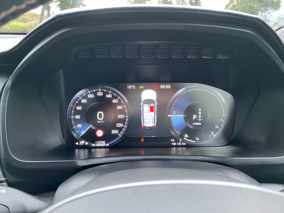 2019 Volvo XC90 - image 10