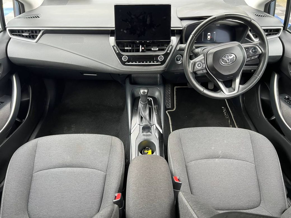 2023 Toyota Corolla - image 10
