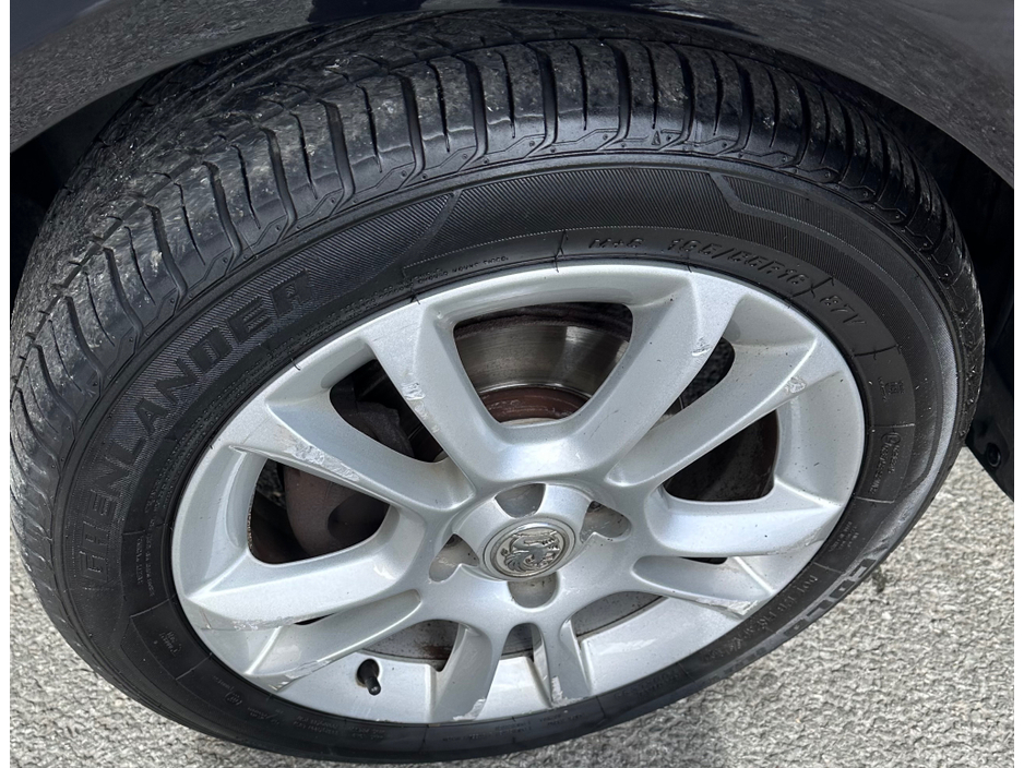 2011 Opel Corsa - image 15