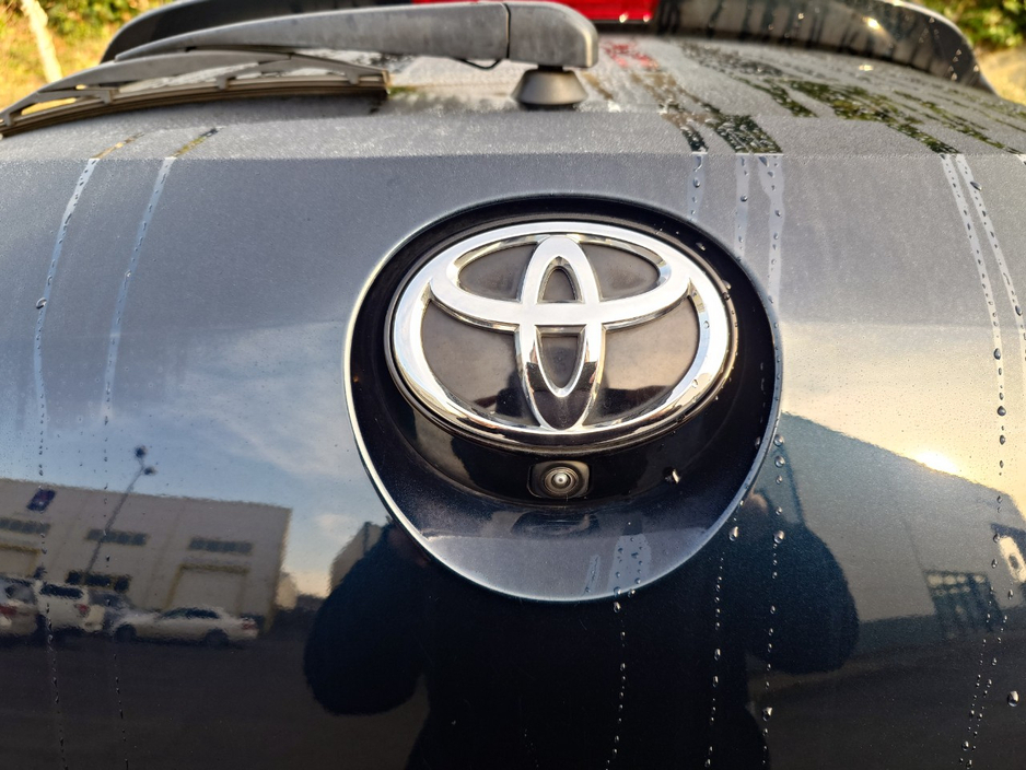 2020 Toyota Corolla - image 14