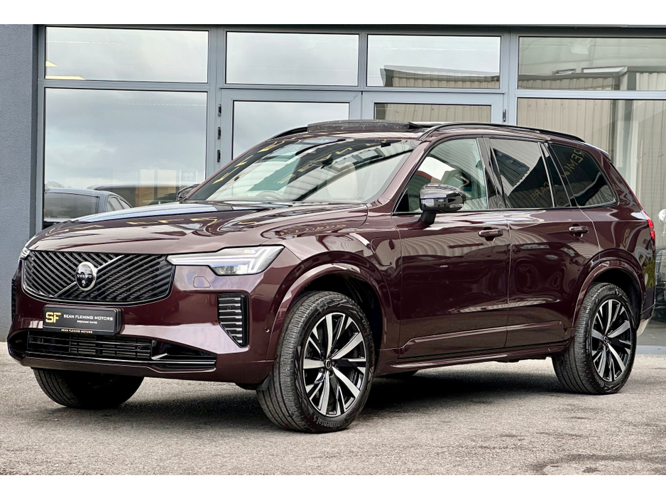 2025 Volvo XC90 - image 2