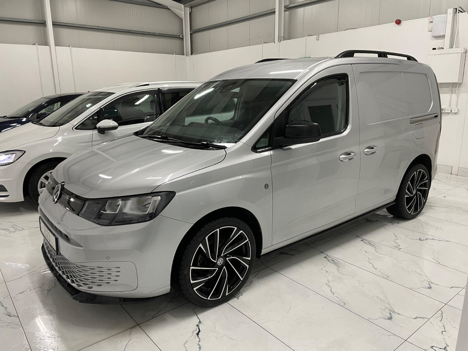 2023 Volkswagen Caddy CADDY DARK LABEL TDI 122HP A7F €19,995