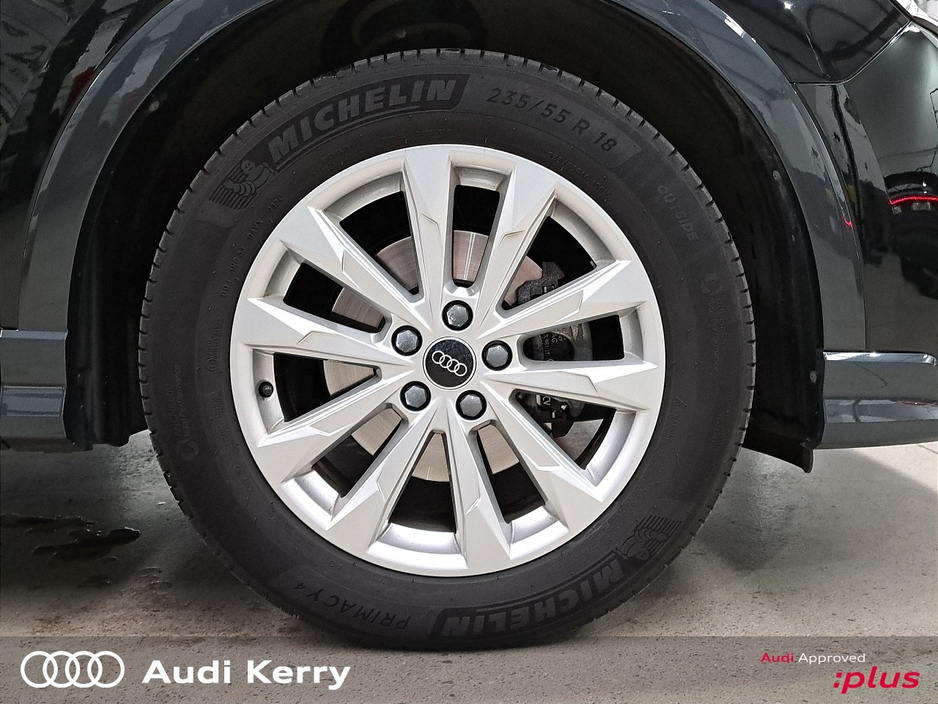 2025 Audi Q3 - image 9