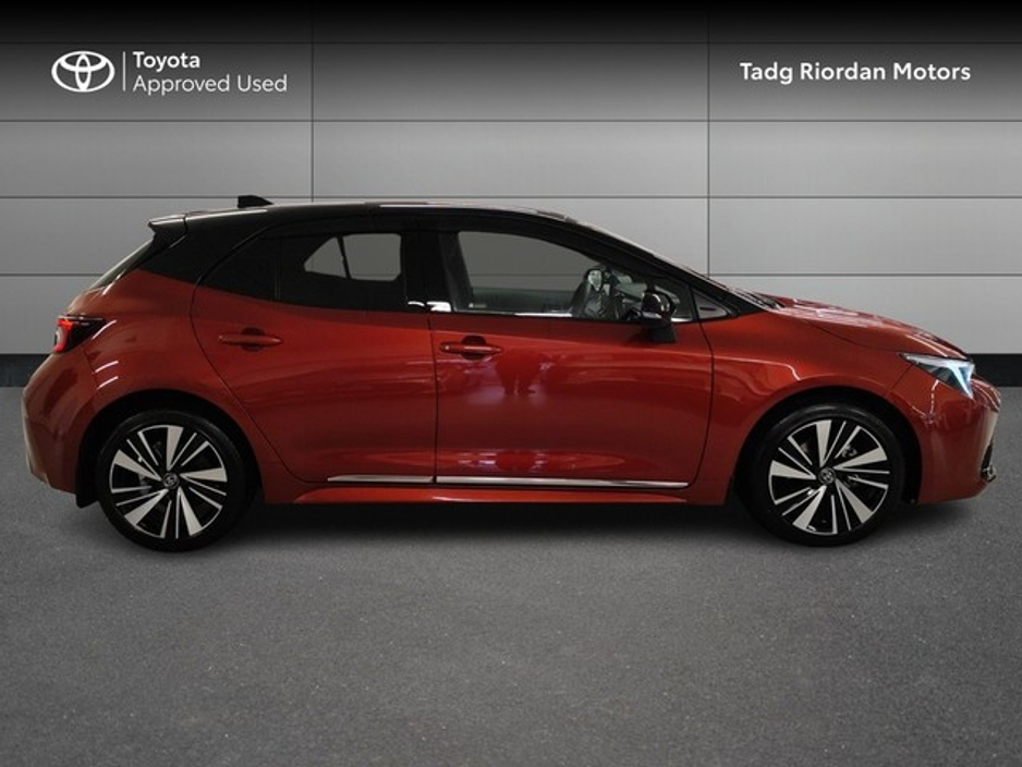 2025 Toyota Corolla H/B LUNA SPORT €35,950