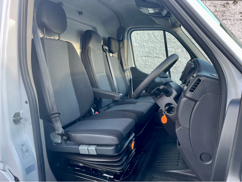 2023 Renault Master LM35 BUSINESS+ 2.3 BLUE DCI 135PS LWB €19,000