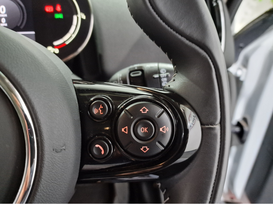 2021 MINI Countryman SE ALL4 EXCLUSIVE (PLUG IN HYBRID) AUTOMATIC **ONE OWNER / HUGE SPEC / APPLE CARPLAY / CRUISE CONTROL / FULL BLACK LEATHER / HEATED FRONT SEATS / REVERSE CAMERA / REAR TINTED GLASS / SAT NAV** €27,900